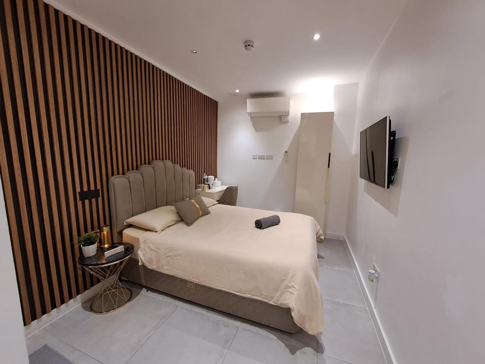 Studio 64 London Luaran gambar