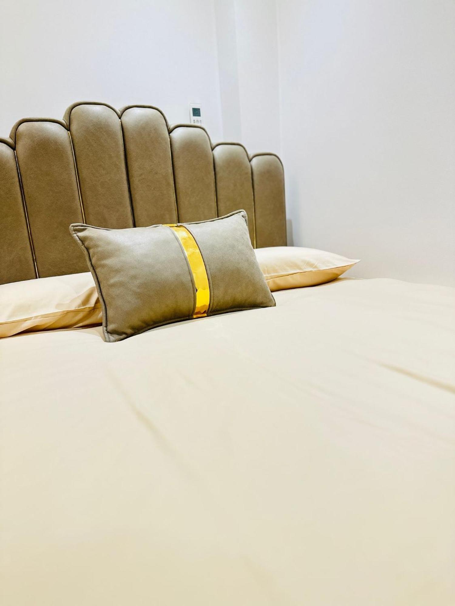Studio 64 London Luaran gambar